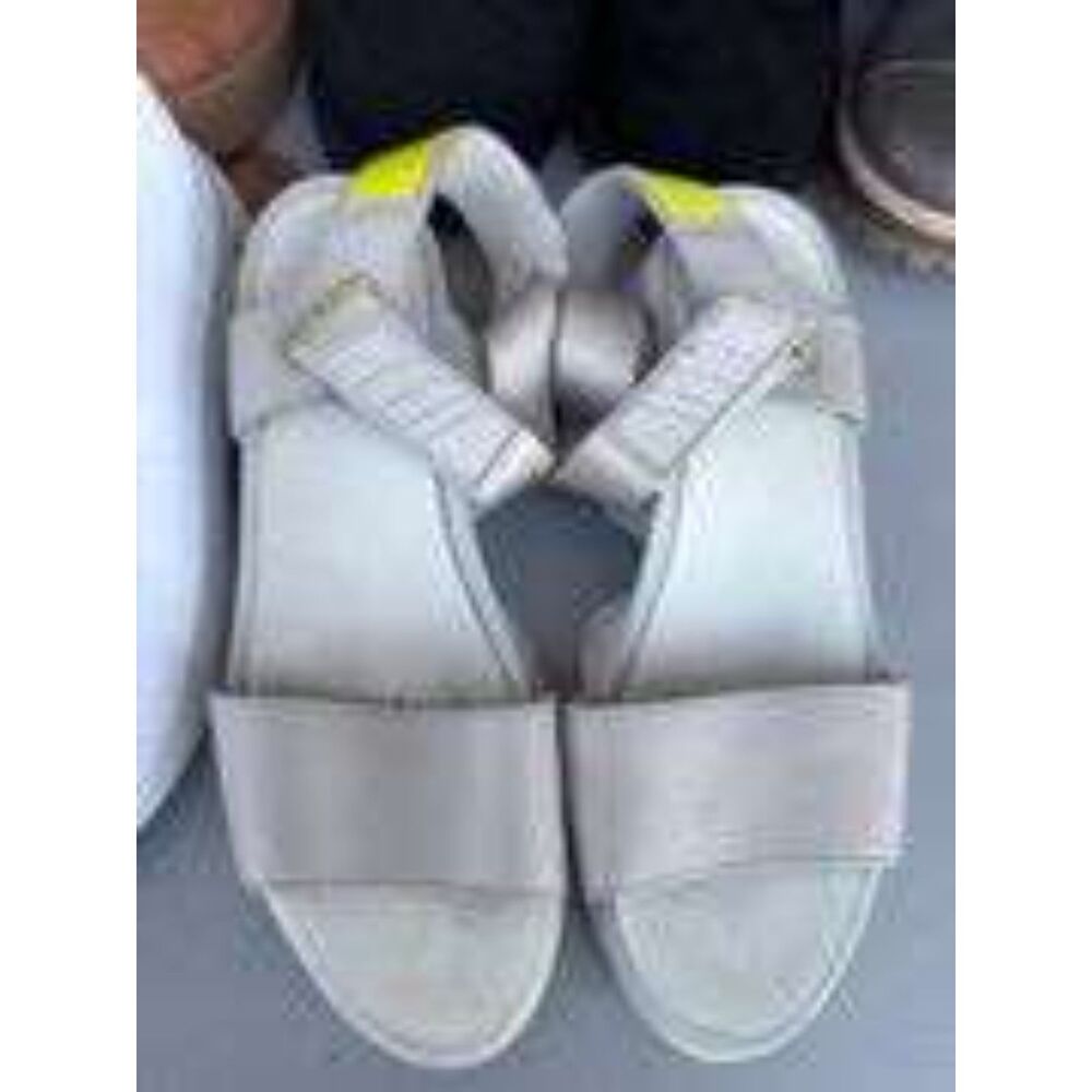 Sorel Women’s Kinetic Scalloped Leather Strappy Sandals Grey/Neon